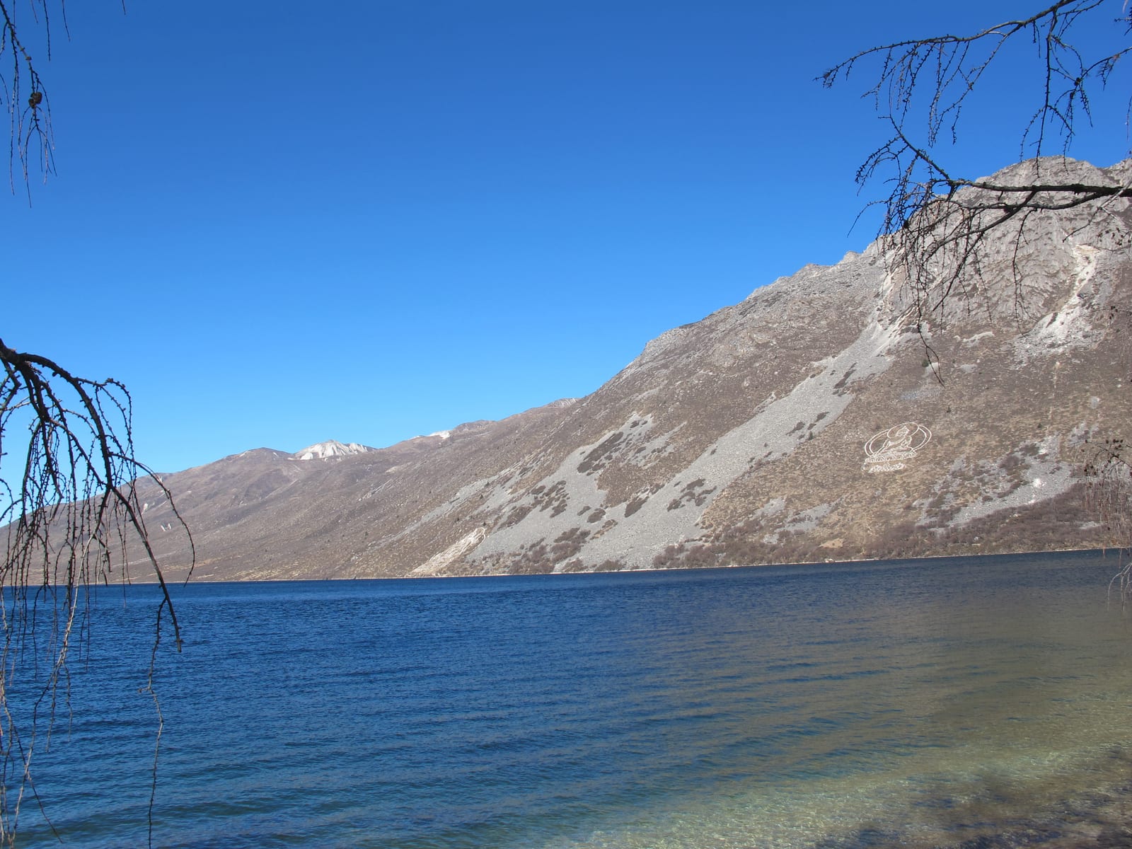 Mugecuo lake and surrounding mountains near Kangding