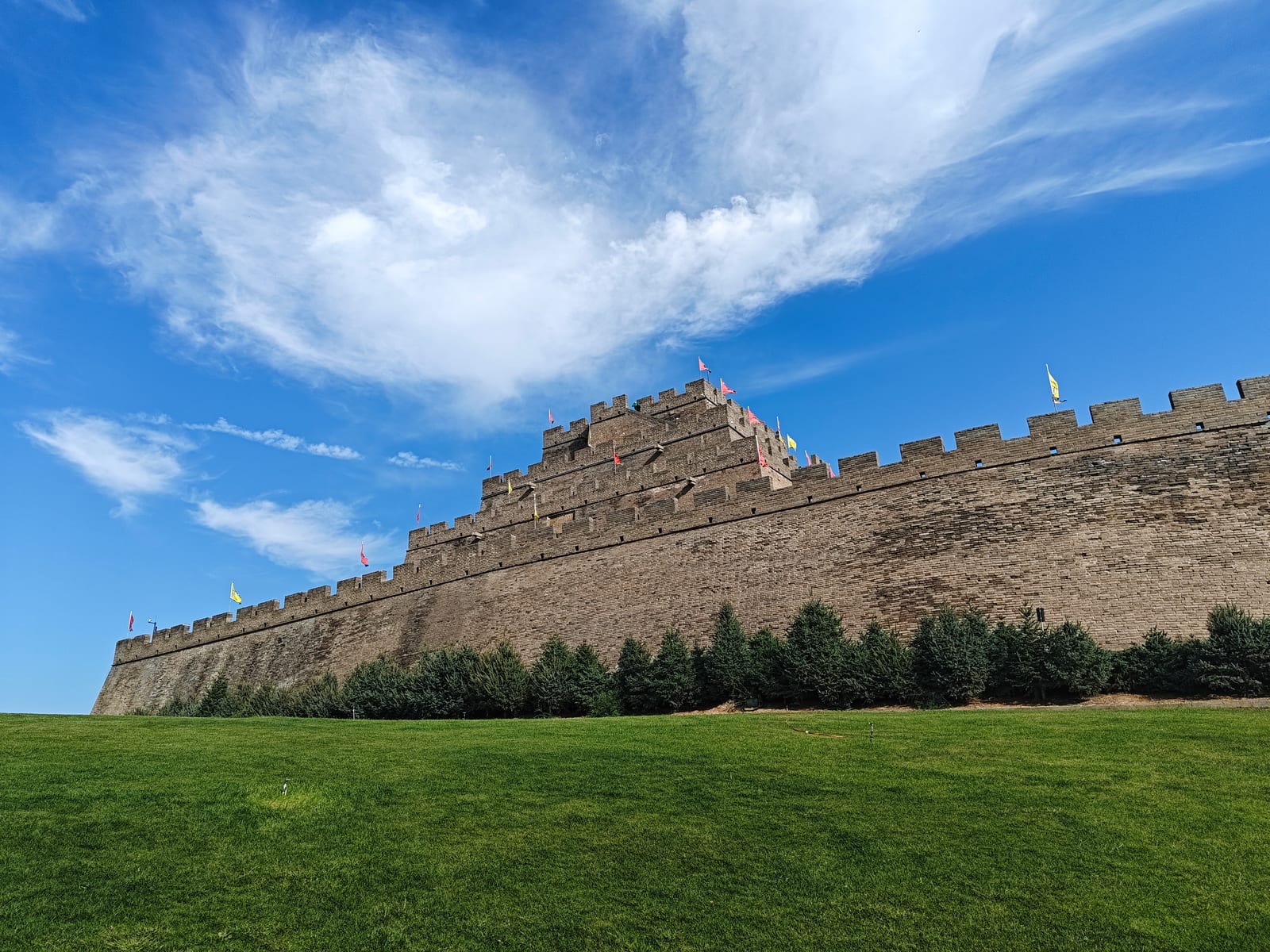 Earthen fortress platform and walls at Zhenbeitai in Yulin